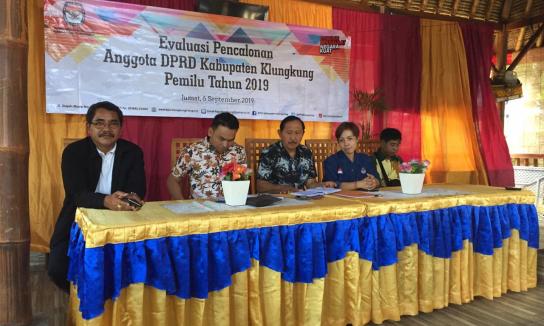 Rapat Evaluasi Pencalonan Anggota DPRD Kabupaten Klungkung Tahun 2019.