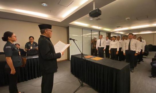 Bawaslu Klungkung Lantik dan Kukuhkan Penwascam Se-Kabupaten Klungkung