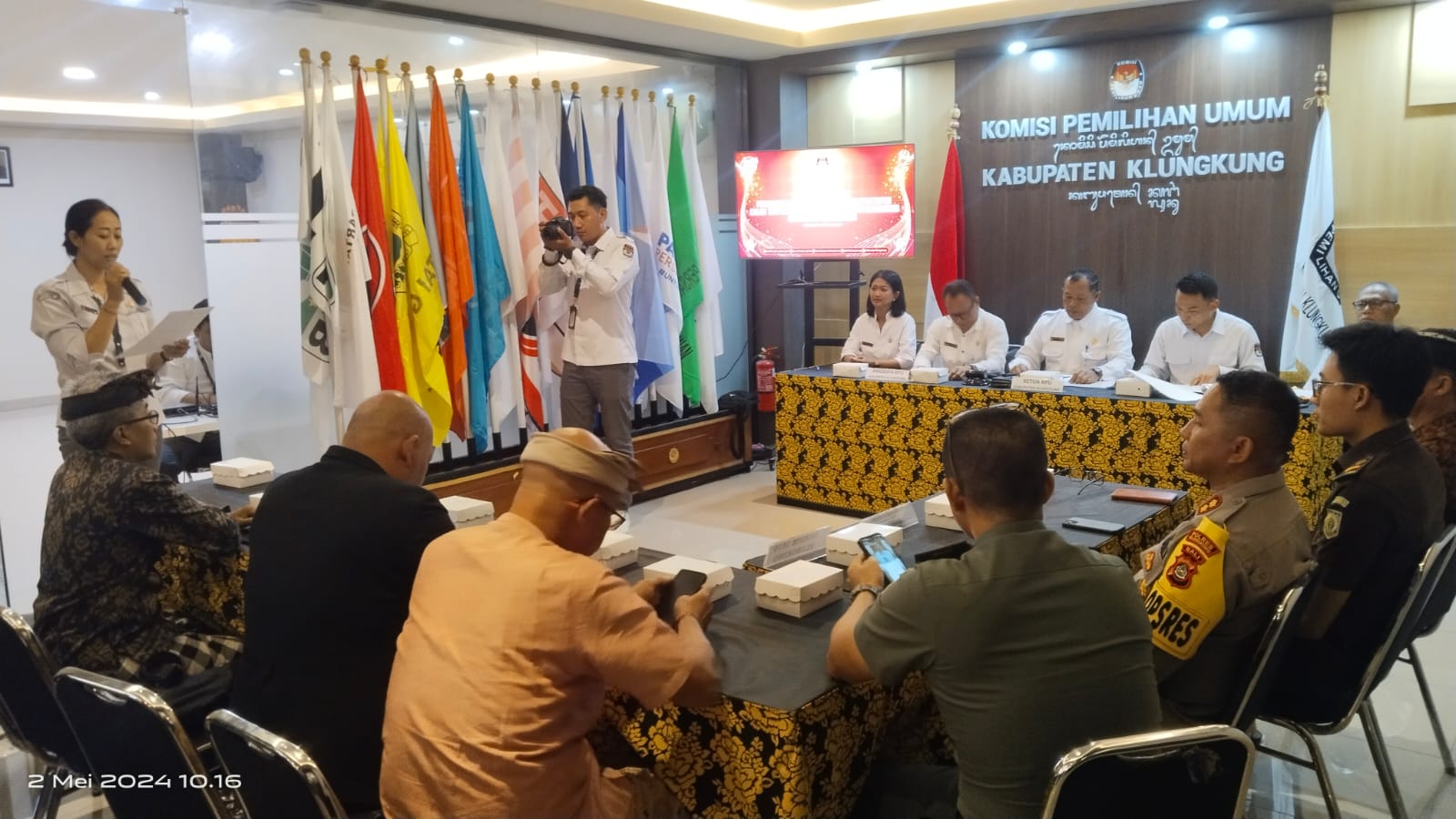 Bawaslu Klungkung Hadiri Rapat Penghitungan Perolehan Kursi dan Penetapan Calon Dewan