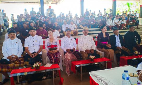  Rapat Paripurna Pengangkatan dan Pengucapan Sumpah janji DPRD Kabupaten Klungkung Masa Jabatan 2019 - 2024 