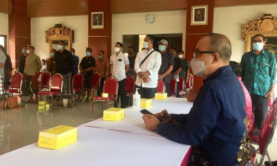 Kordiv PHL Bawaslu Klungkung Hadiri Deklarasi Damai Pemilihan Perbekel Serentak Tahun 2021 di Mapolres Klungkung