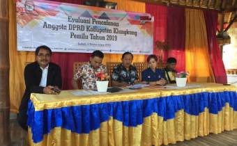 Rapat Evaluasi Pencalonan Anggota DPRD Kabupaten Klungkung Tahun 2019.