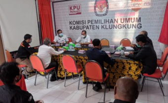 Ketua Bawaslu Klungkung Hadiri Rapat Persiapan Launching Tanggal Pemungutan Suara  Pemilu Serentak 2024.