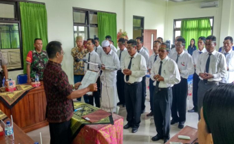 PELANTIKAN PANITIA PENGAWAS PEMILU KELURAHAN/DESA KECAMATAN NUSA PENIDA