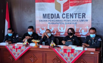 Pemberitaan Belum Maksimal, Bawaslu Bali Adakan Rapat Evaluasi Pengelolaan Kehumasan 