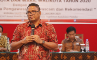 Fritz Minta Pengawas Tuliskan Pengalaman Awasi Pilkada 2020