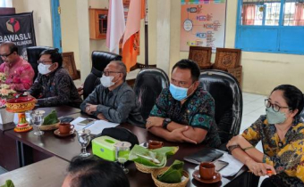 Tingkatkan Pengelolaan PPID, Bawaslu Bali Supervisi Ke Bawaslu Klungkung 