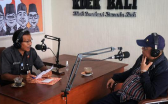 Podcast Klinik Demokrasi Bawaslu Bali Angkat Isu Kode Etik